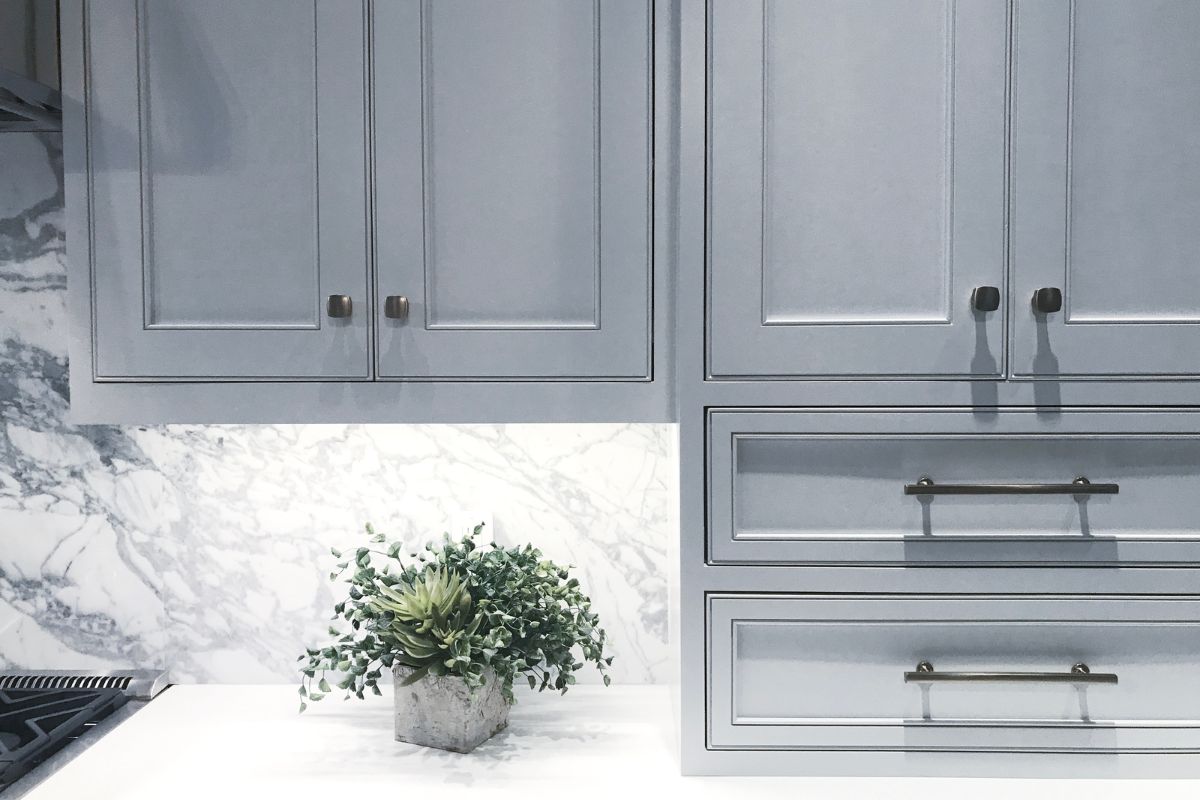 Embracing the 2024 Trends in Kitchen Cabinets and Design